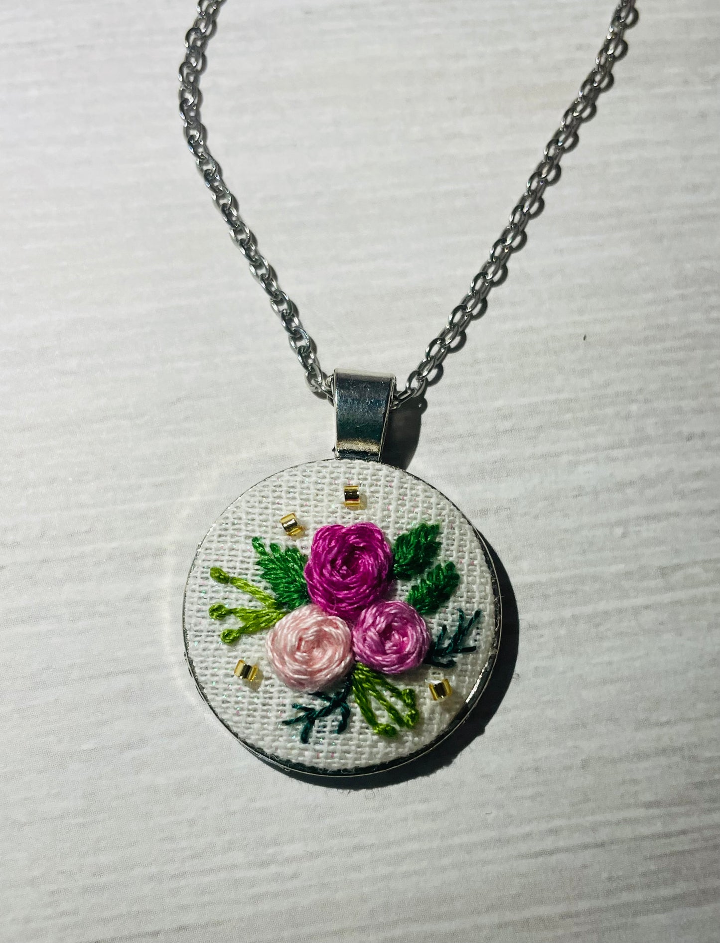Triple Roses (Round) Embroidered Necklace