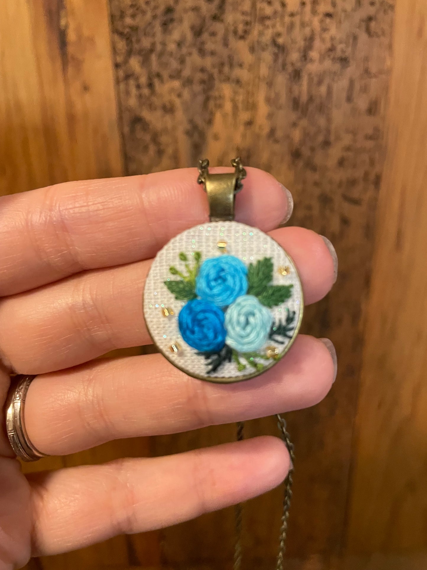 Triple Roses (Round) Embroidered Necklace