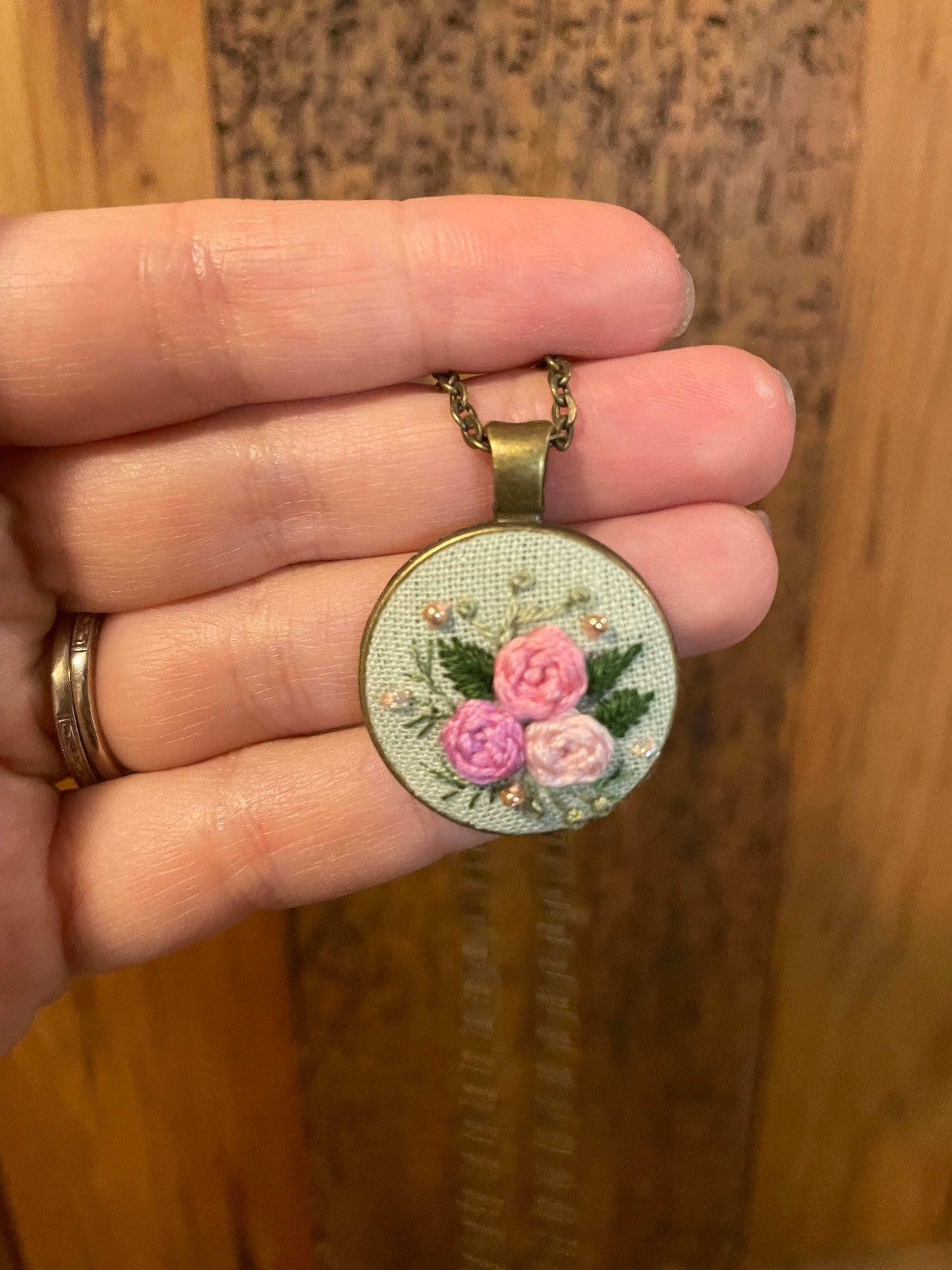 Triple Roses (Round) Embroidered Necklace