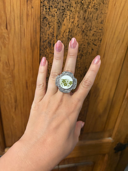 Broken China Crazy Daisy Ring